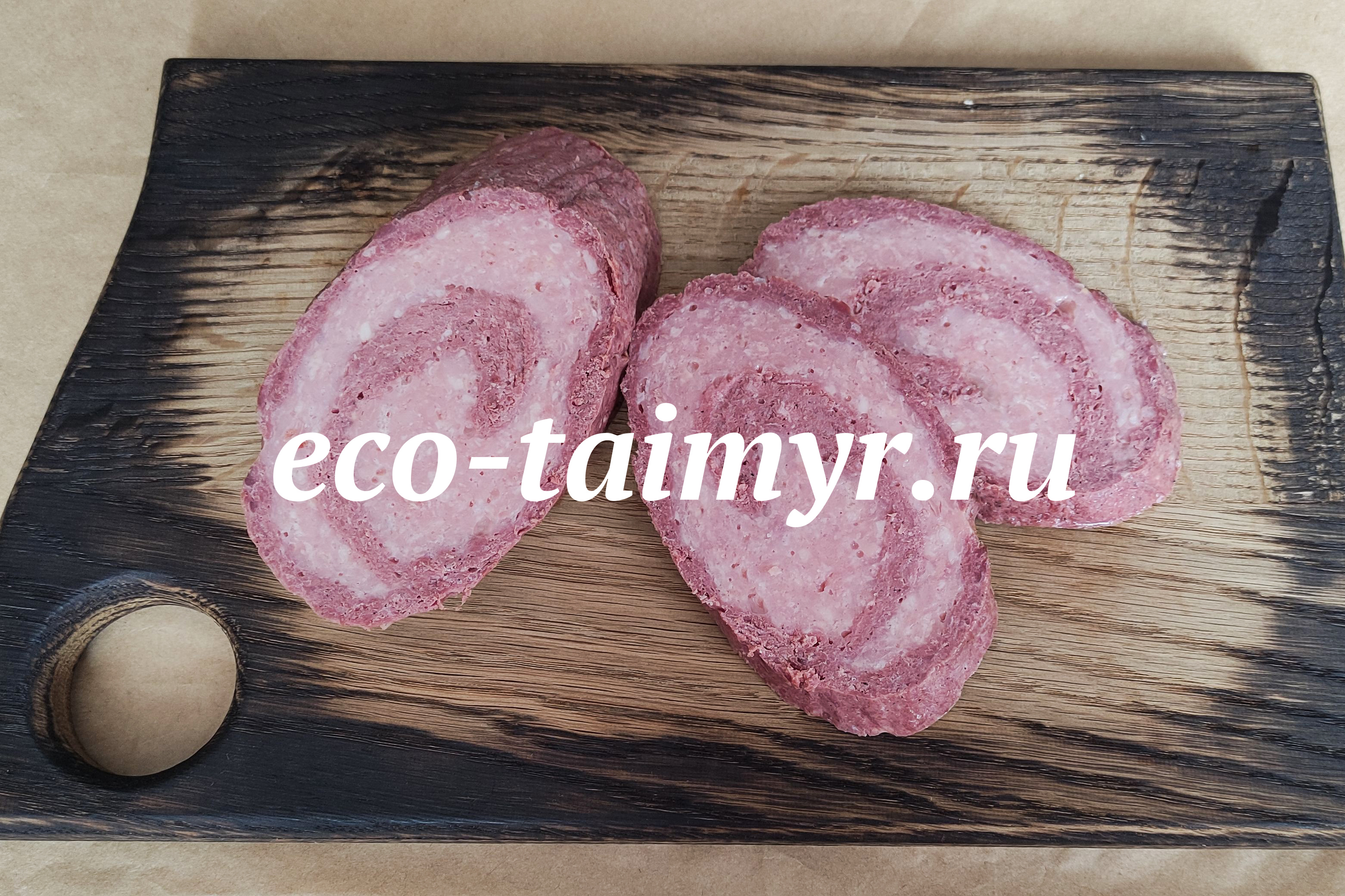 рулет из оленины с нежной курицей фото